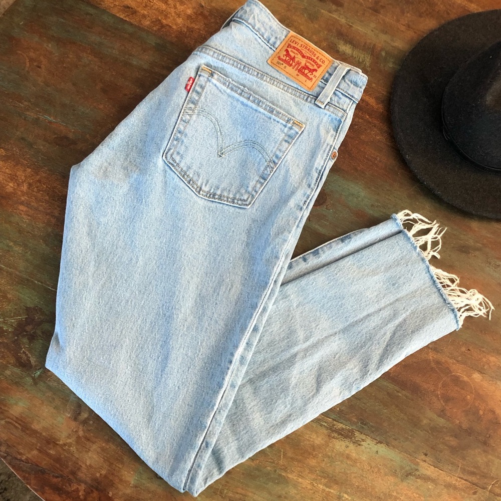 Levi 501 button fly